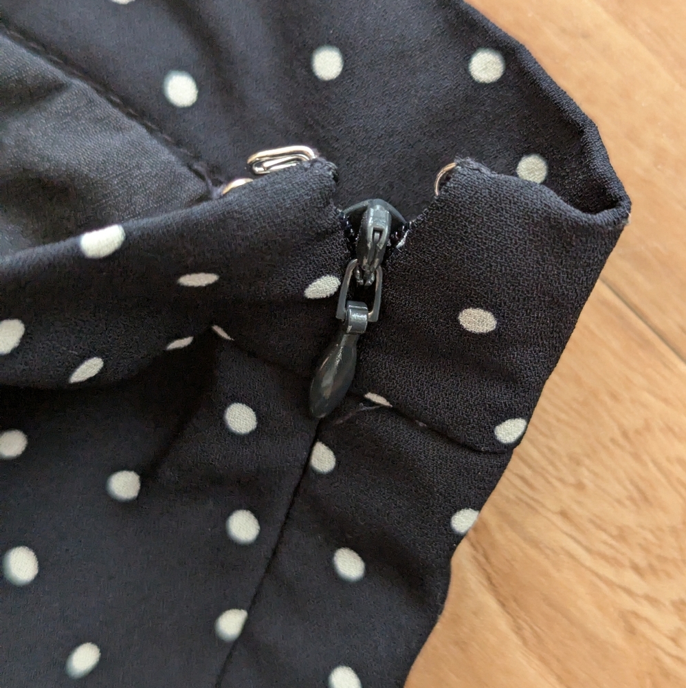 LOFT Navy Polka Dot Skirt - Picture 4 of 7